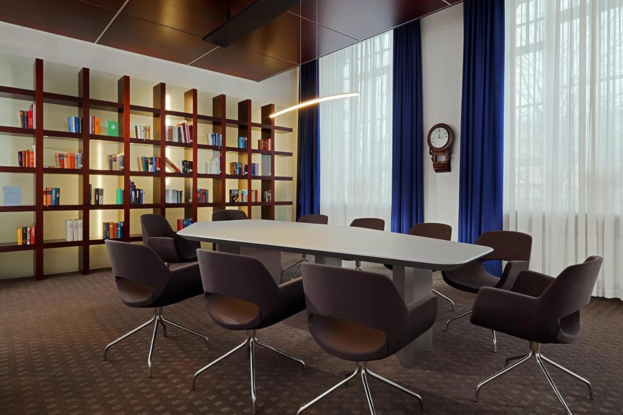 Sheraton Pelikan Hotel